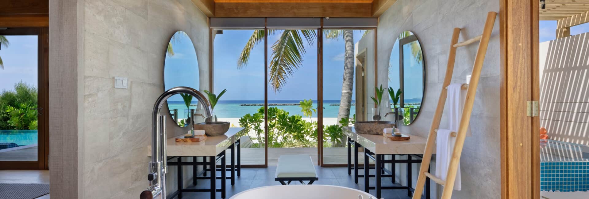 Emerald Faarufushi Resort & Spa