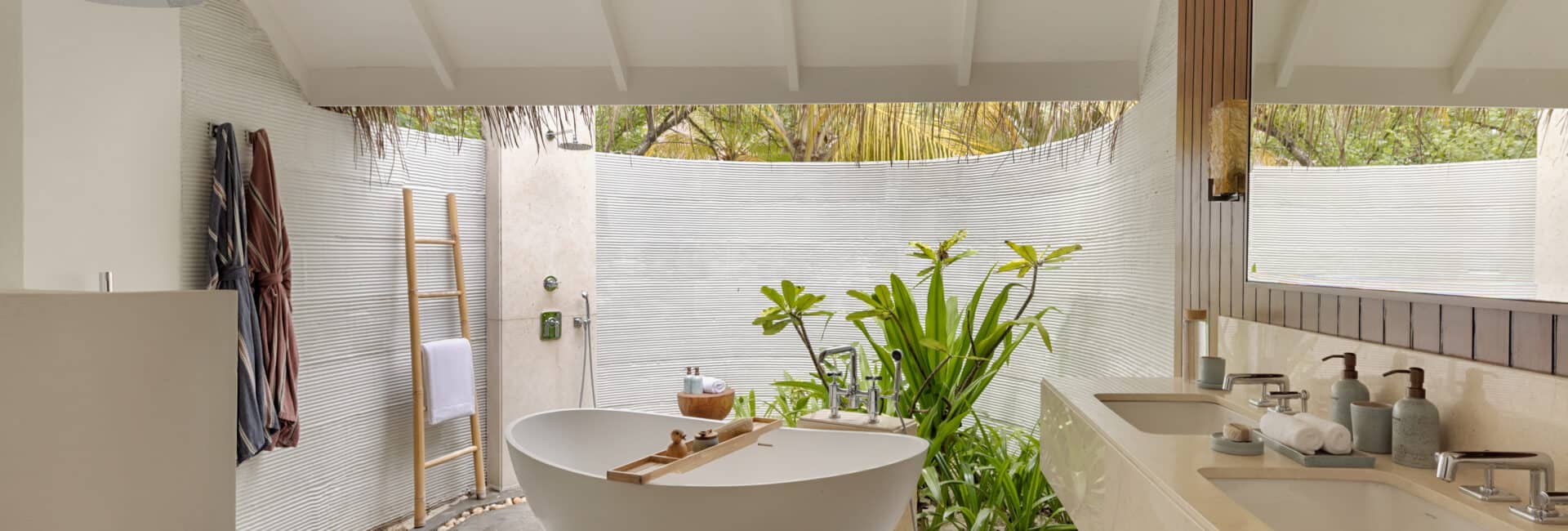 Six Senses Kanuhura- Beach-Villa-bathroom-interior