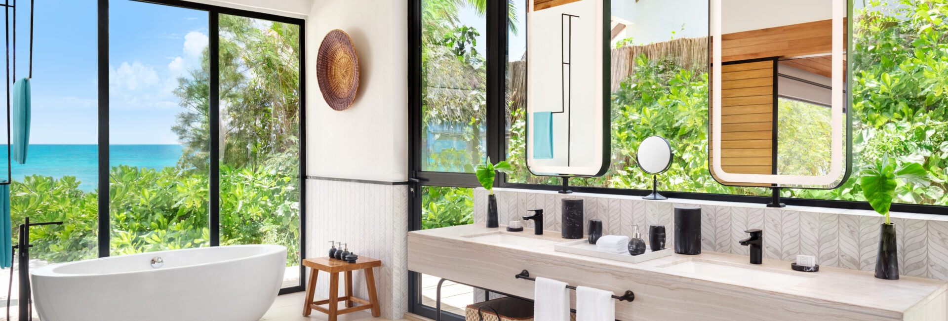 Hilton Amingiri-Two-Bedroom Beach Pool Villa Bathroom