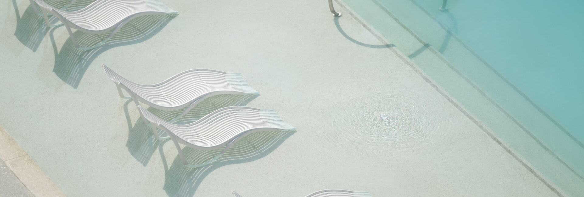 DelanoDubai_Pool_Water-Sunbeds-