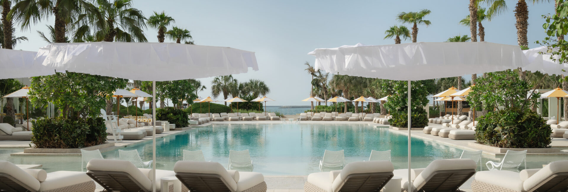 DelanoDubai_Pool_With-Beach-View